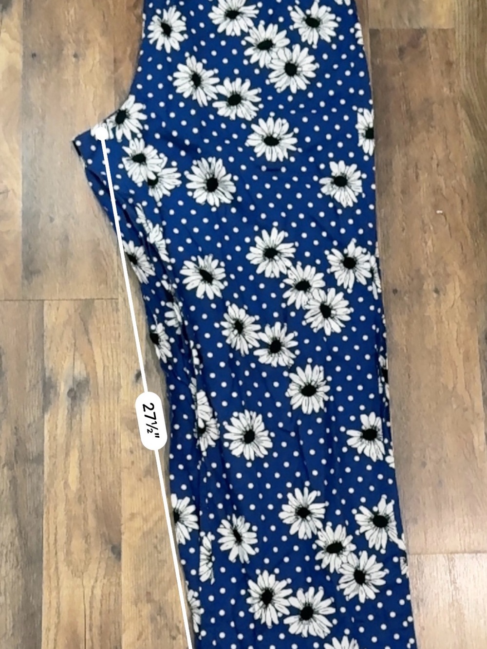 Victoria's Secret Mayfair Daisy Polka Dot Pajama Set - Picture 10 of 11